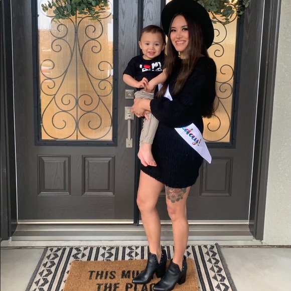 Meet your Posher, Jazmyn - Picture 2 of 3